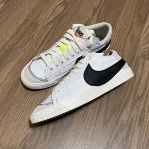 Nike Blazer ‘77 Low Jumbo Swoosh White Black